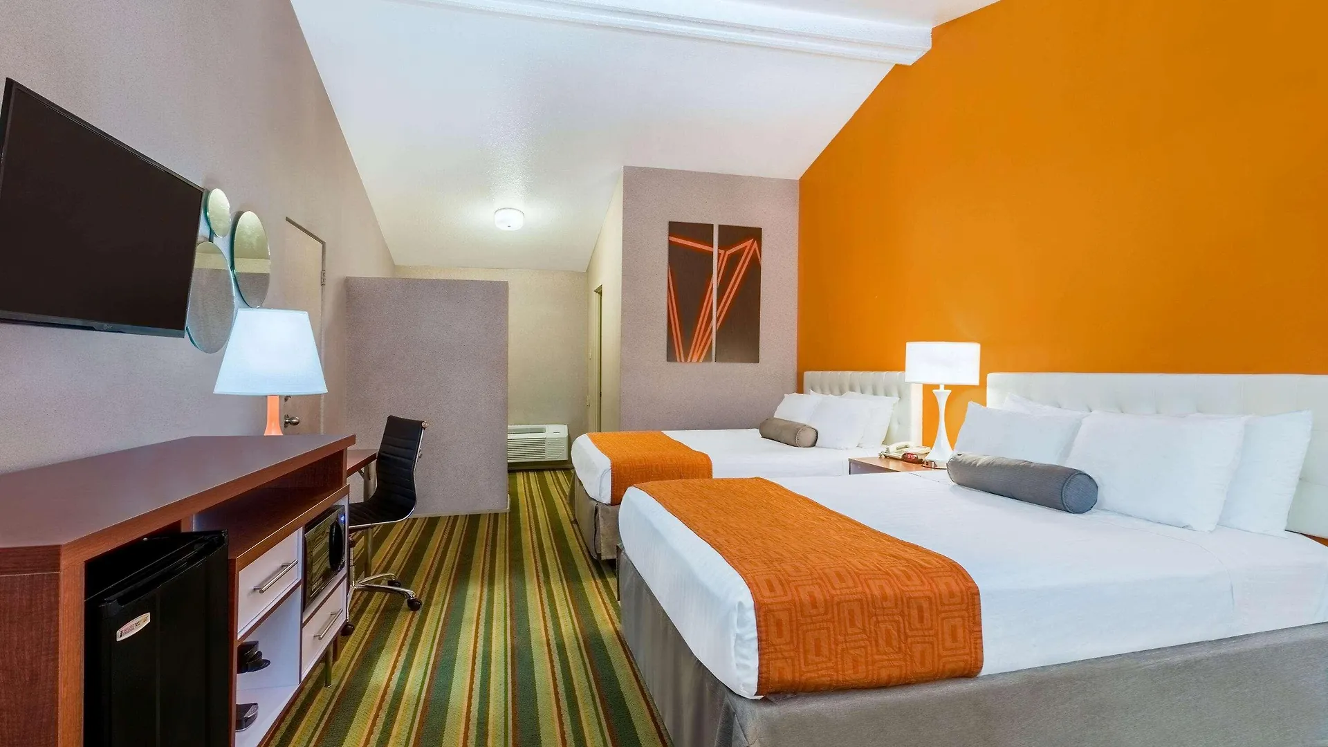 Howard Johnson By Wyndham Phoenix Airport/Downtown Area 2*,  Estados Unidos
