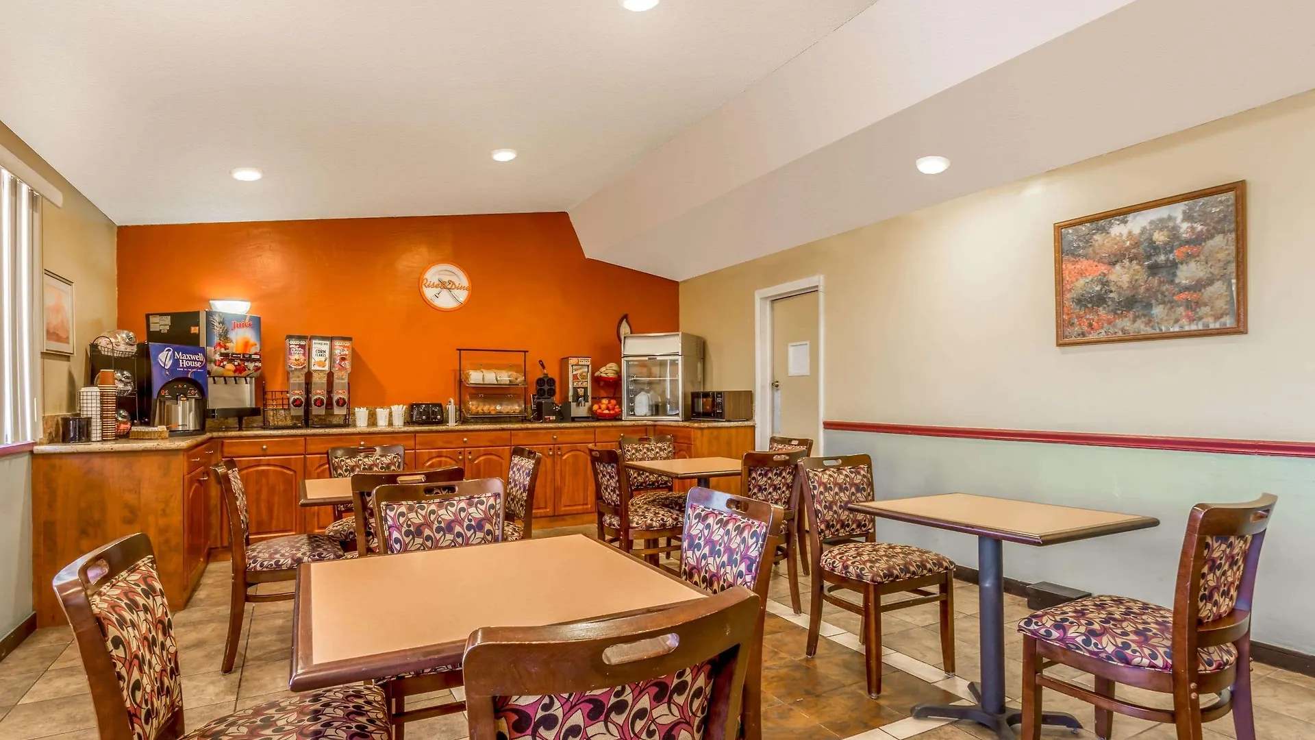 Howard Johnson By Wyndham Phoenix Airport/Downtown Area 2*,